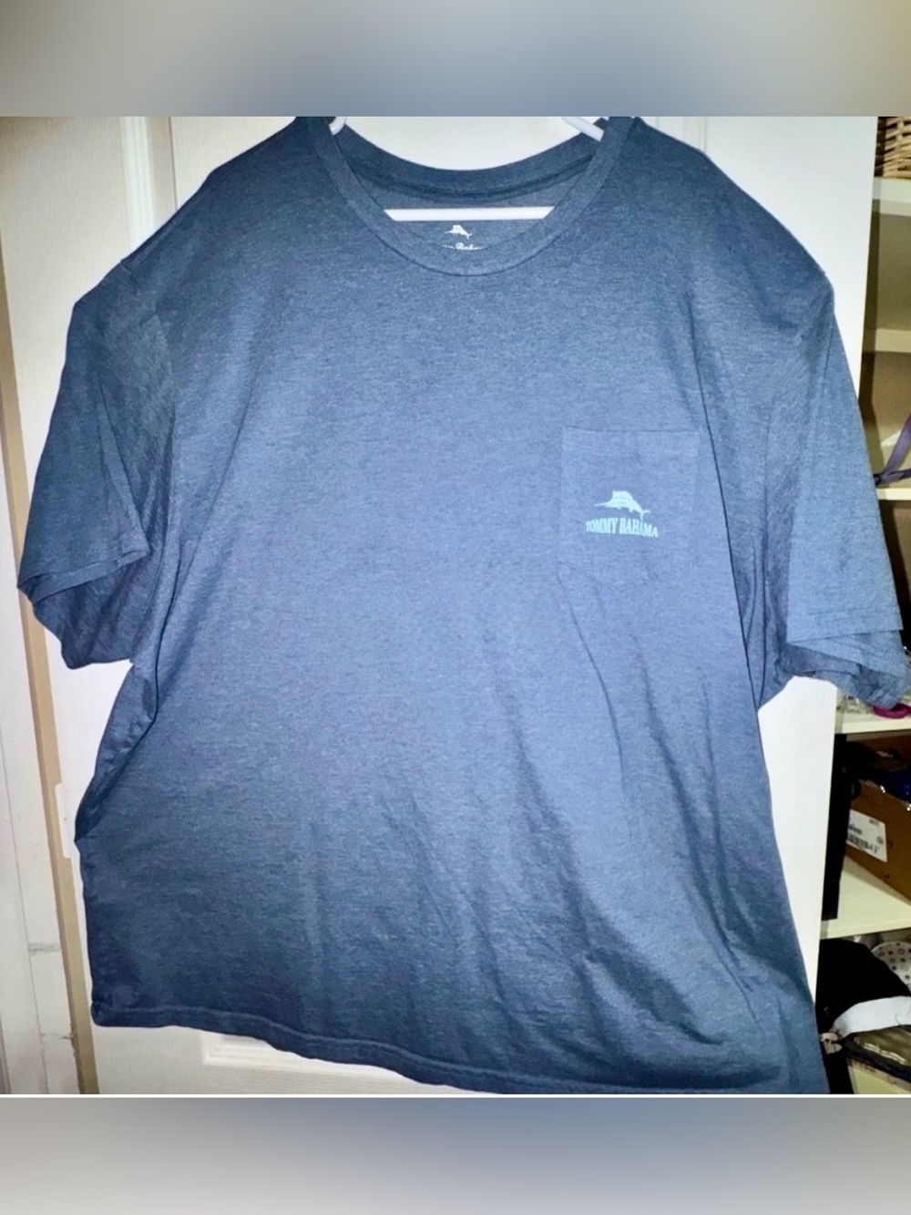 Tommy Bahama Short-Sleeve Pocket Tee men’s size 4xl Rumming Back Wine Retriever